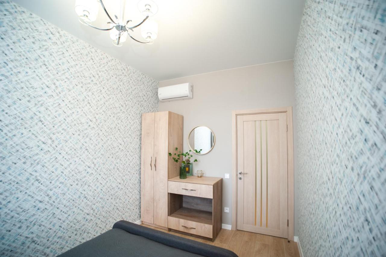 3 Bedroom, 2 Bathroom Apartment Near Forum Lviv Exterior photo