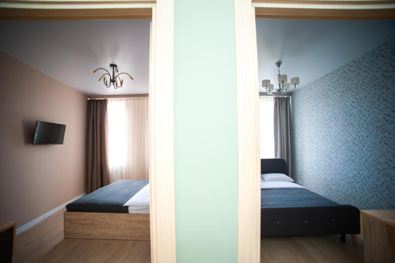3 Bedroom, 2 Bathroom Apartment Near Forum Lviv Exterior photo