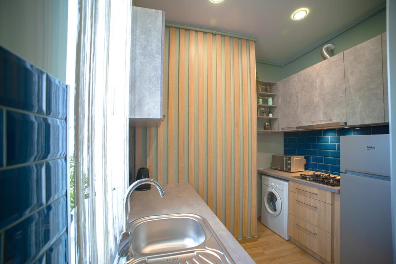 3 Bedroom, 2 Bathroom Apartment Near Forum Lviv Exterior photo